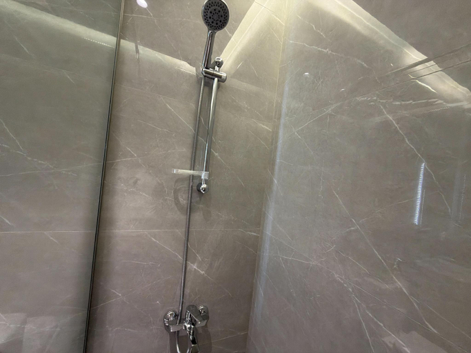 Bathroom 3, 105 JRE apartment with stunning boulevard veiw, Wadi Essier