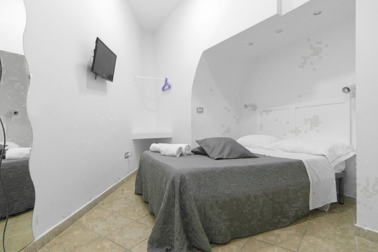 Bedroom 3, B&B Maison Du La Rua, Napoli