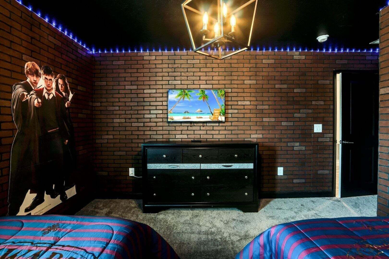 Room 4, Magical Mickey Home 8min->disney!, Osceola