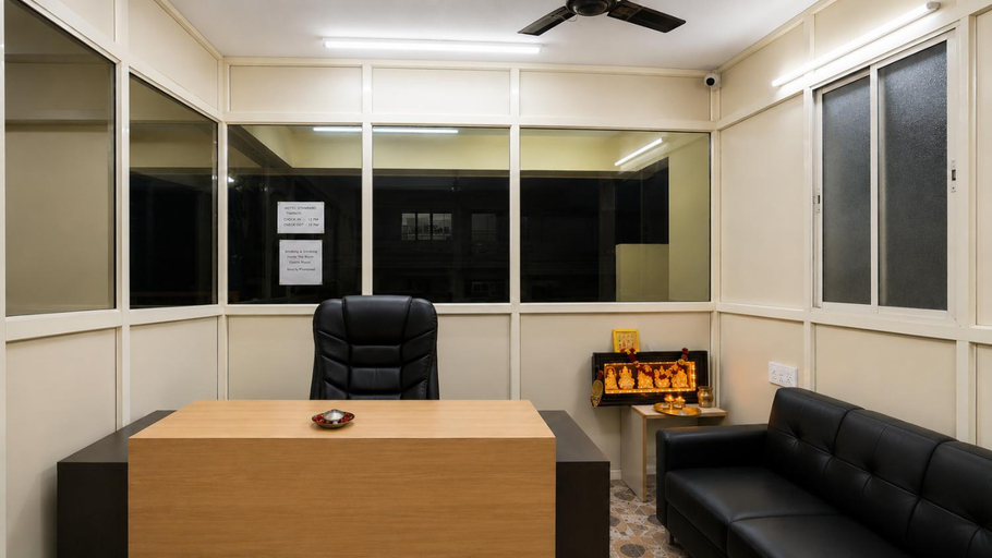 Lobby 4, Hotel Pallavi Grand, Bangalore