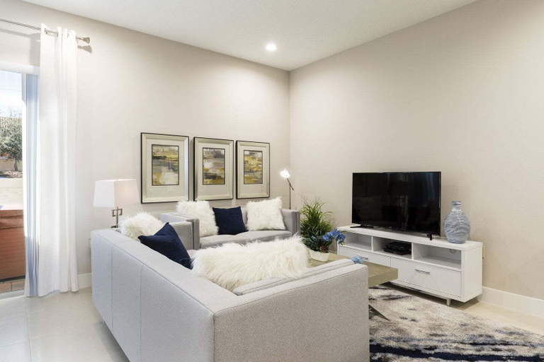 Living area 5, Fantastic Townhome 5min -disney BBQ 116, Osceola