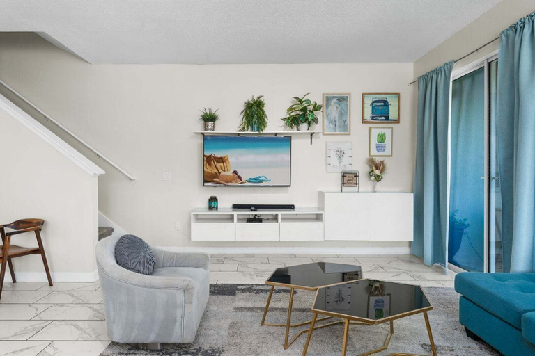 Living area 3, Roomy Family Home-sleeps 16 109, Osceola