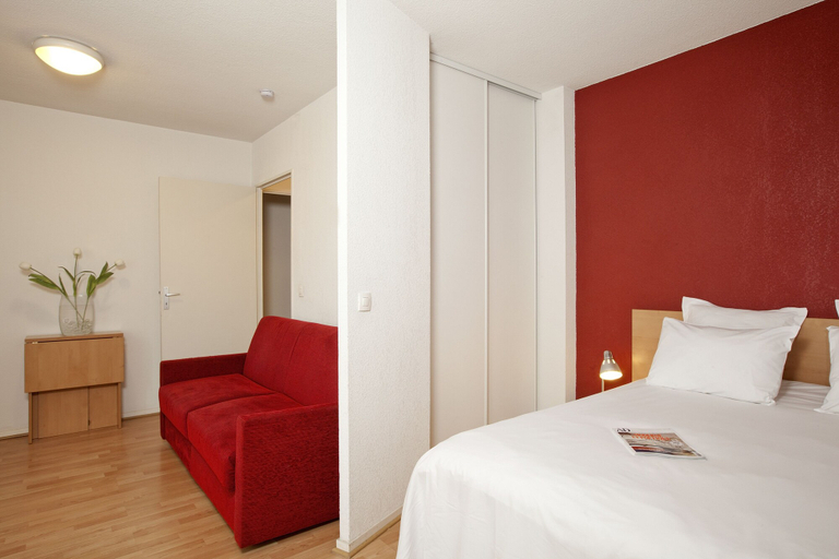 Bedroom 2, SEJOURS AFFAIRES PARIS NANTERRE, Hauts-de-Seine