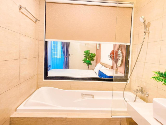 Bathroom 2, Can Ho FLC Sea Tower Quy Nhon Gia Re view Bien Đep, Qui Nhơn