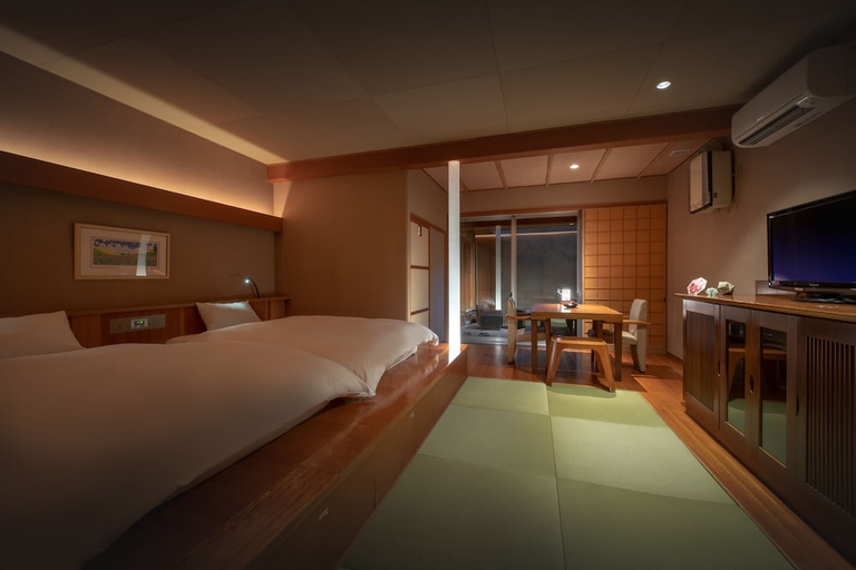 Bedroom 1, Hagihime no Yu Eirakukan, Kōriyama