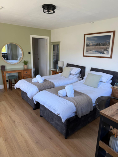 Bedroom 2, Shemara rooms, Cumbria