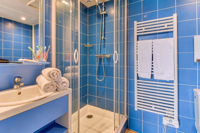Bathroom, Seignosse "Estagnots", Landes