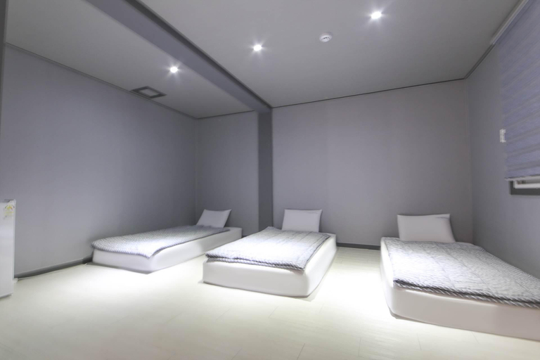 Bedroom 4, Gyeongju Family Mini Hotel, Gyeongju