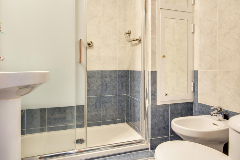Bathroom 3, Casa Paco, Las Palmas