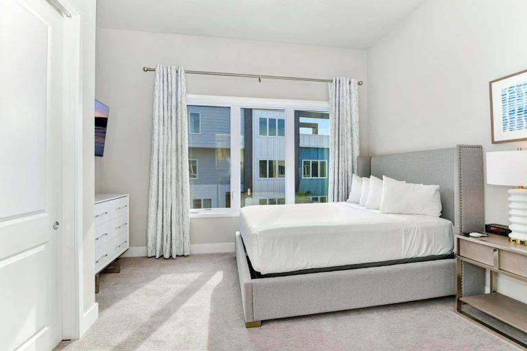 Room 2, Private Condo, Ideal for Groups. Duplex - 236, Osceola