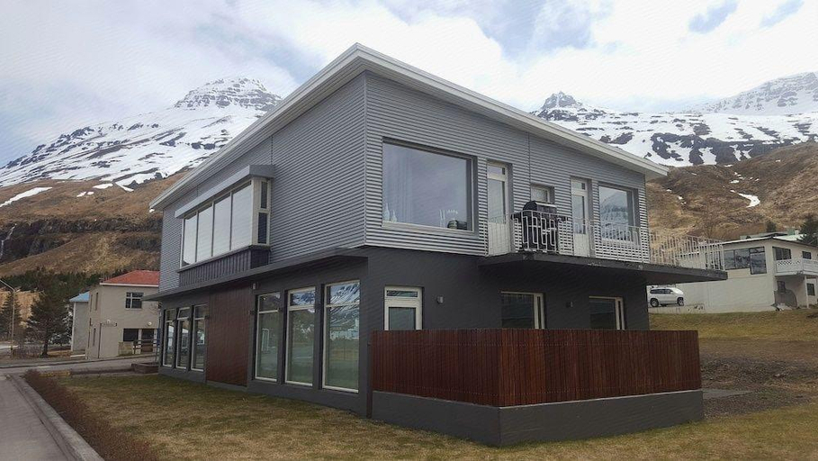 Exterior & Views 4, Seydisfjordur Apartment, Seyðisfjörður