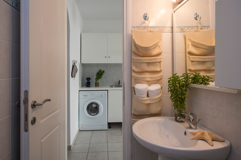 Bathroom 3, Cleopatra Seaside Homes Paros, South Aegean
