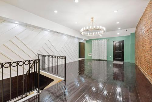 4, Lodgyy Suites, Philadelphia