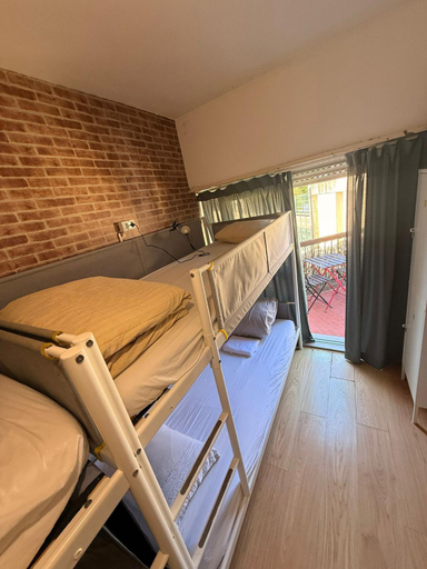 Bedroom 2, Travel & Live Marques, Porto