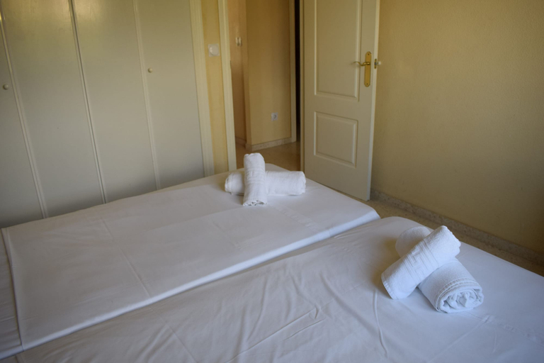Room 5, Ad1000 in Oliva With 2 Bedrooms and 1 Bathrooms, Valencia