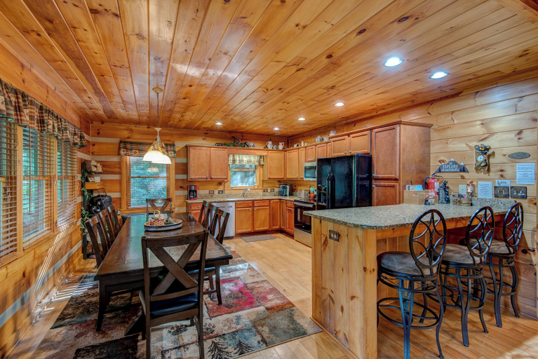 Interior 3, Carolina Charm - Hot Tub - Pool Table - Fire Pit-, Watauga