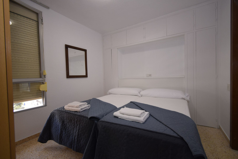 Bedroom 5, Girasol 4-8 in Benidorm, Alicante