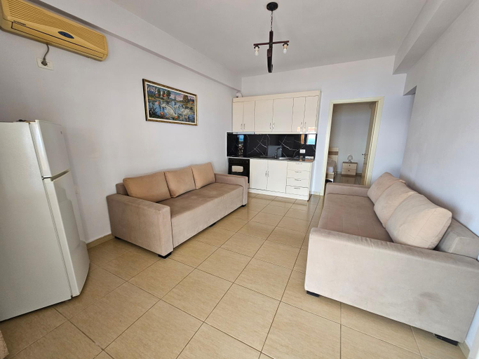 Others 5, Camela Apartments, Sarandës
