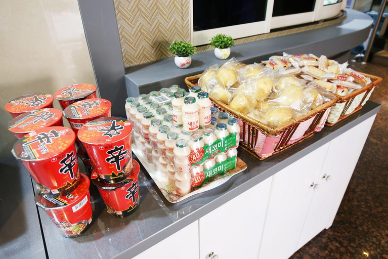 Food & Drinks 4, Cheonan A, Cheonan