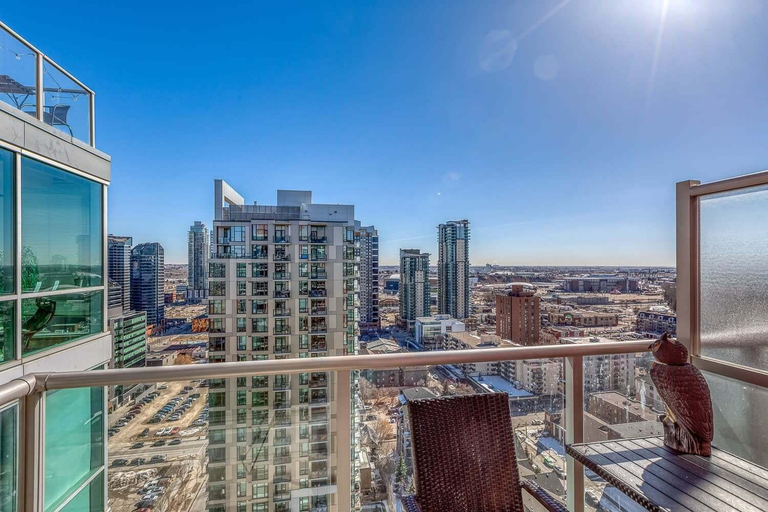 Interior 5, Stylish Condo With Balcony in Downtown Calgary, Division No. 6