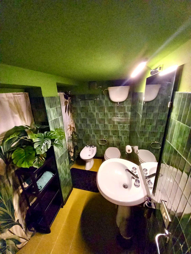 Bathroom 4, Chianti Art Room, Siena