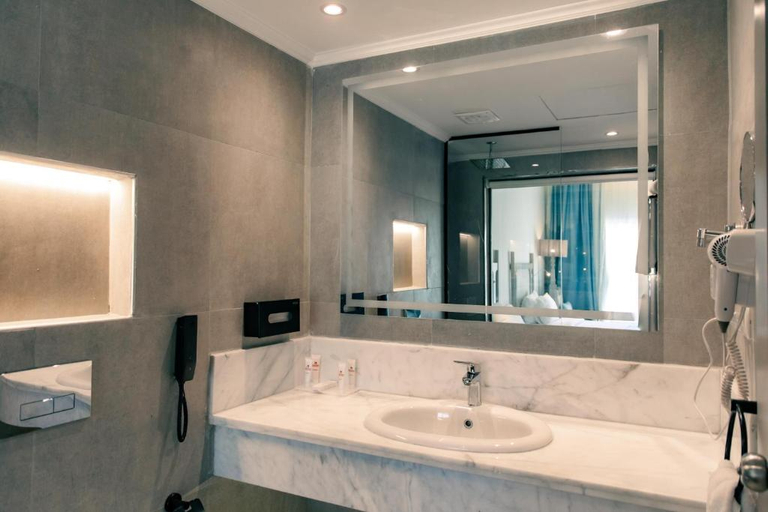 Bathroom 4, Sunny Days El Palacio Resort, Al-Ghurdaqah