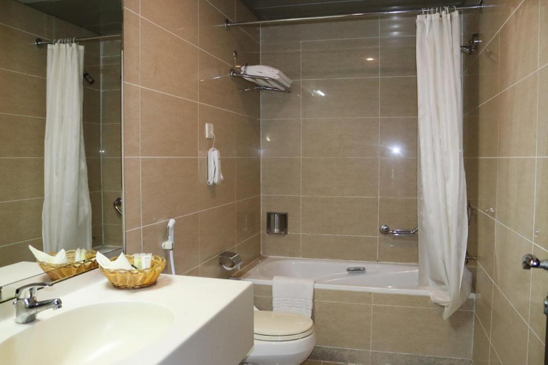 Bathroom 4, GSS Palace Hotel, Dubai