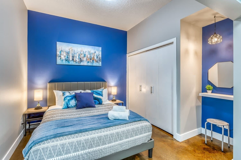 Interior 4, Stylish Condo With Balcony in Downtown Calgary, Division No. 6