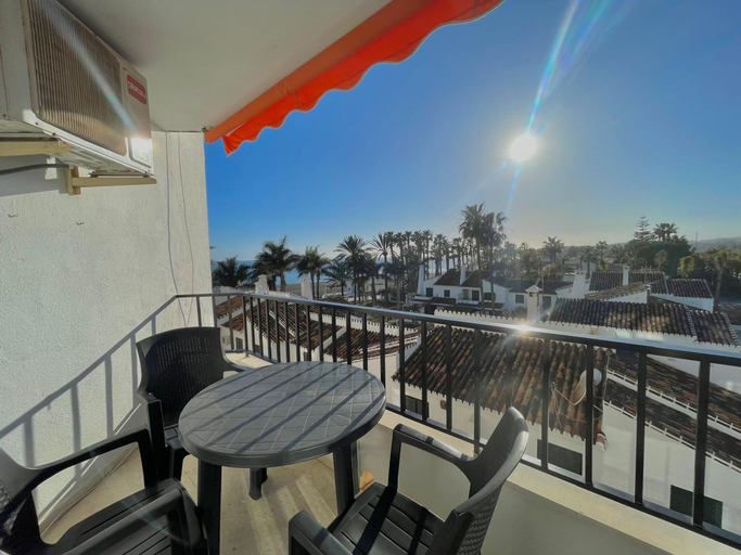 Room 5, Terrasol Puerto Blanco 4d-10, Málaga