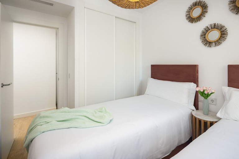 Room 5, AS EXT Estp ONE 80 Suites 211a, Málaga
