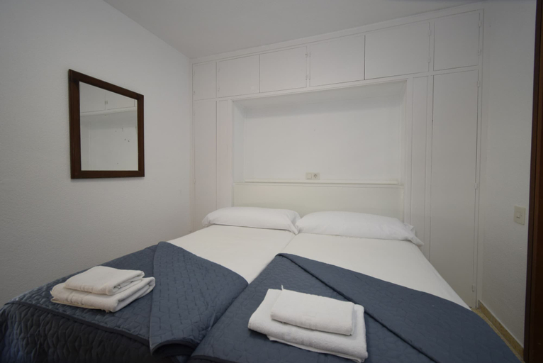 Bedroom 3, Girasol 4-8 in Benidorm, Alicante