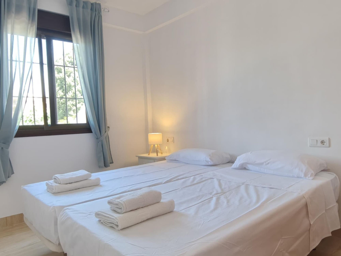 Room 5, Nerja Sun Apartments Carabeo Sea, Málaga
