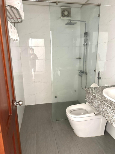Bathroom 4, Phú An Hotel, Bình Đại