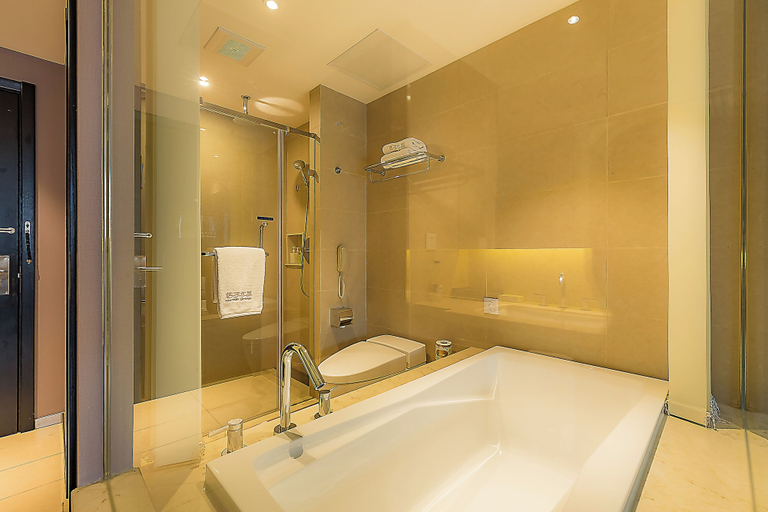 Bathroom 2, Crystal Hotel Shanghai Intl. Tourism, Shanghai