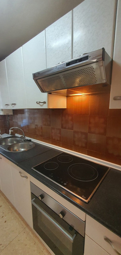 Room 4, Coblanca 20 13-3 in Benidorm, Alicante