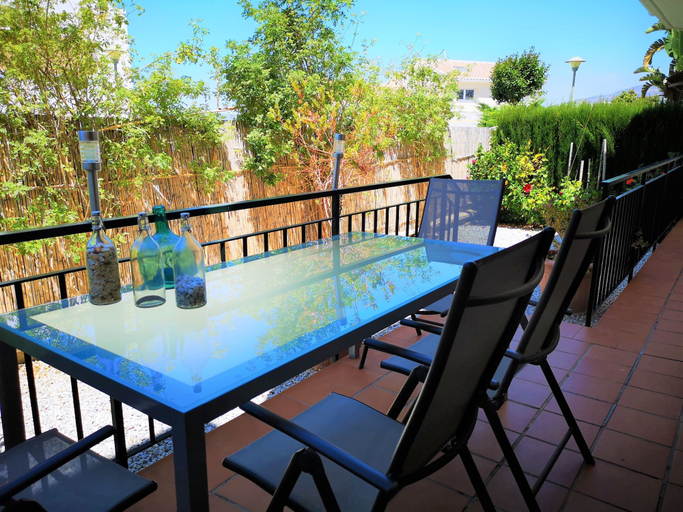 Room 5, Terrasol Almijara 15, Málaga