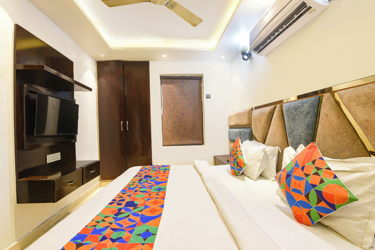 Room 2, FabHotel Dev Palace II - Nr Ashok Vihar, Delhi
