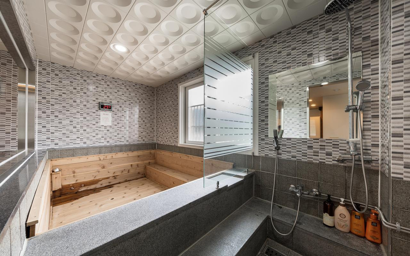 Bathroom 2, Chungju (Suanbo) Hotel Screen, Chungju