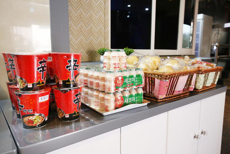 Food & Drinks 5, Cheonan A, Cheonan