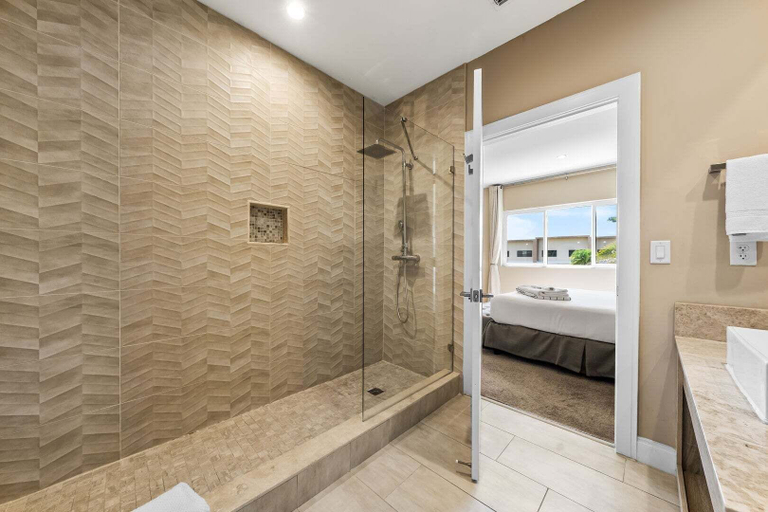 Bathroom 2, Bright and Modern Townhome at Magic Village Superb Location, Osceola