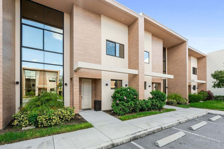 Exterior 5, Bright and Modern Townhome at Magic Village Superb Location, Osceola