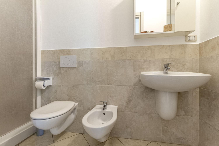 Bathroom 3, Da Umby, Sassari