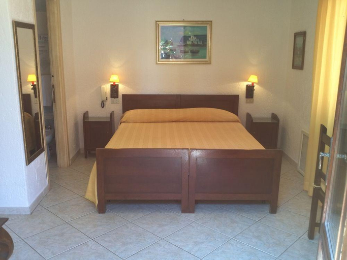 Bedroom 3, Hotel Abbaruja, Olbia-Tempio