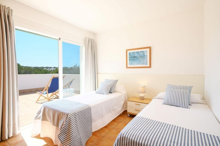 Room 4, Villa Sa Calma With 4 Bedrooms and 3 Bathrooms, Baleares