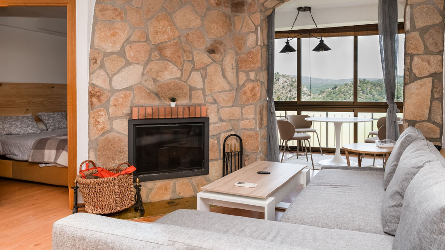 Room 2, Apartment With Amazing Views to San Juan Lake, Madrid