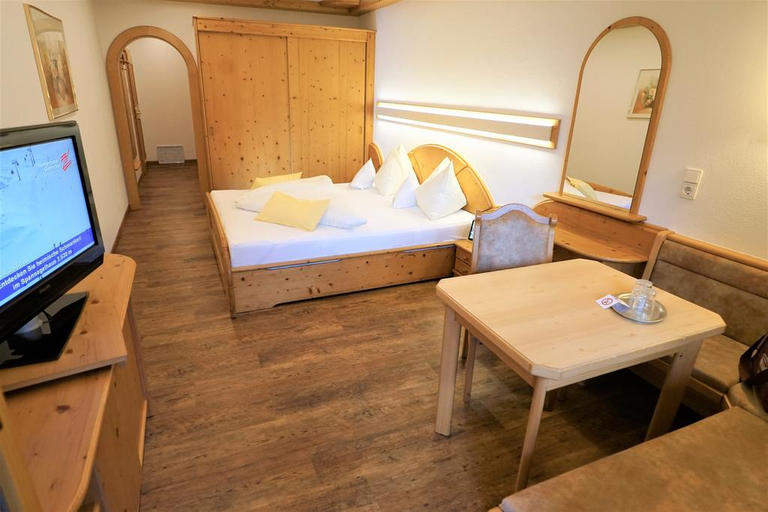 Bedroom, Alpenbad Hohenhaus, Schwaz