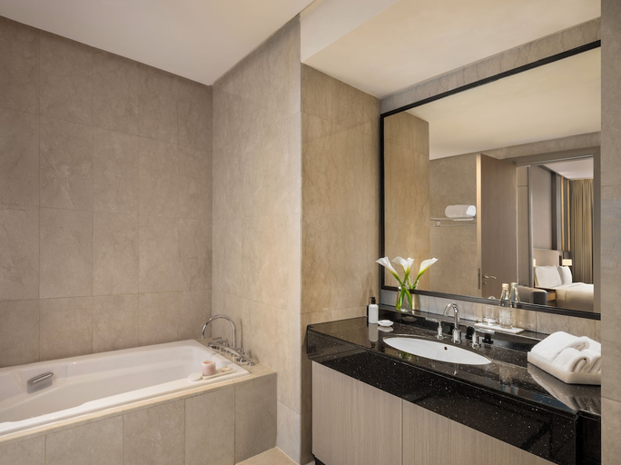 bathroom 13