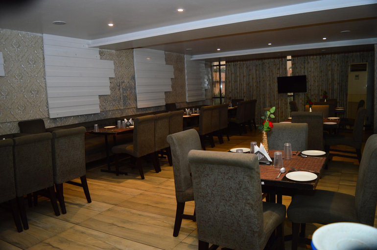 Food & Drinks 4, Hotel Mahendra, Raipur