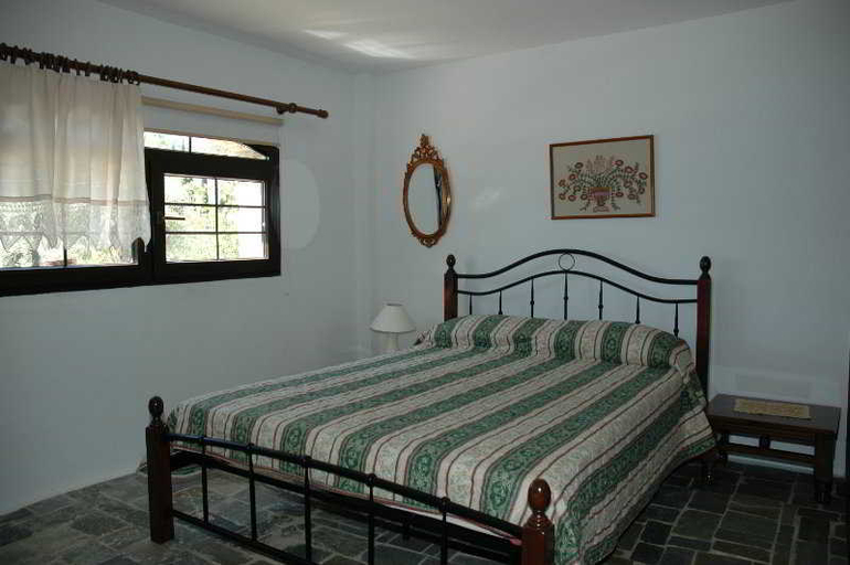 Room 4, Villa Platanaki, North Aegean