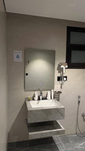 Bathroom 4, Alhayah In, Riyadh
